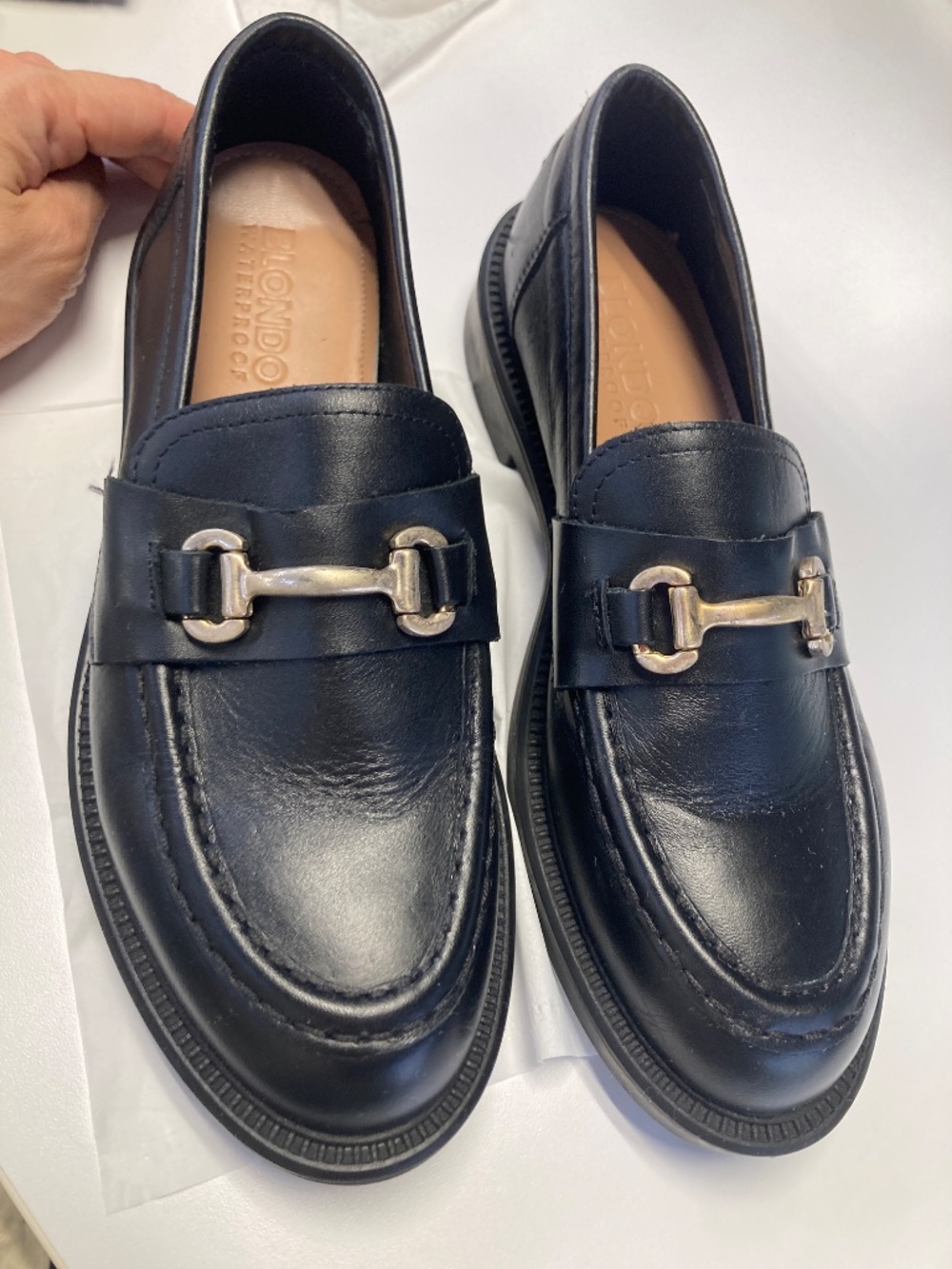 Like new Blondo Hire womens 9 genuine leather black penny loafers - Picture 7 of 9